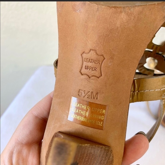 TORY BURCH - Holly patent leather kitten heels - Picture 7 of 8